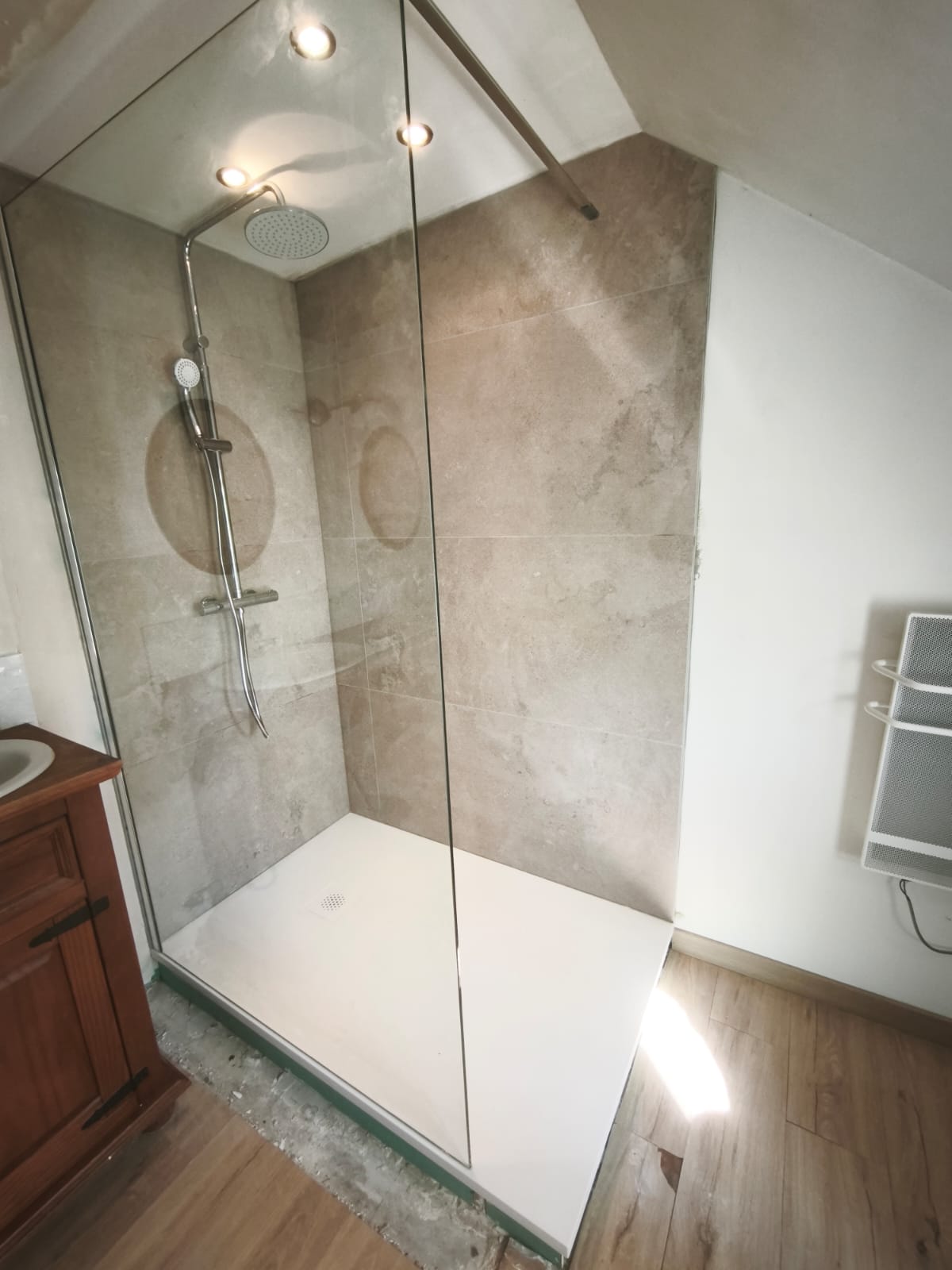 UN SEUL ARTISAN POUR VOTRE RÉNOVATION DE A À Z