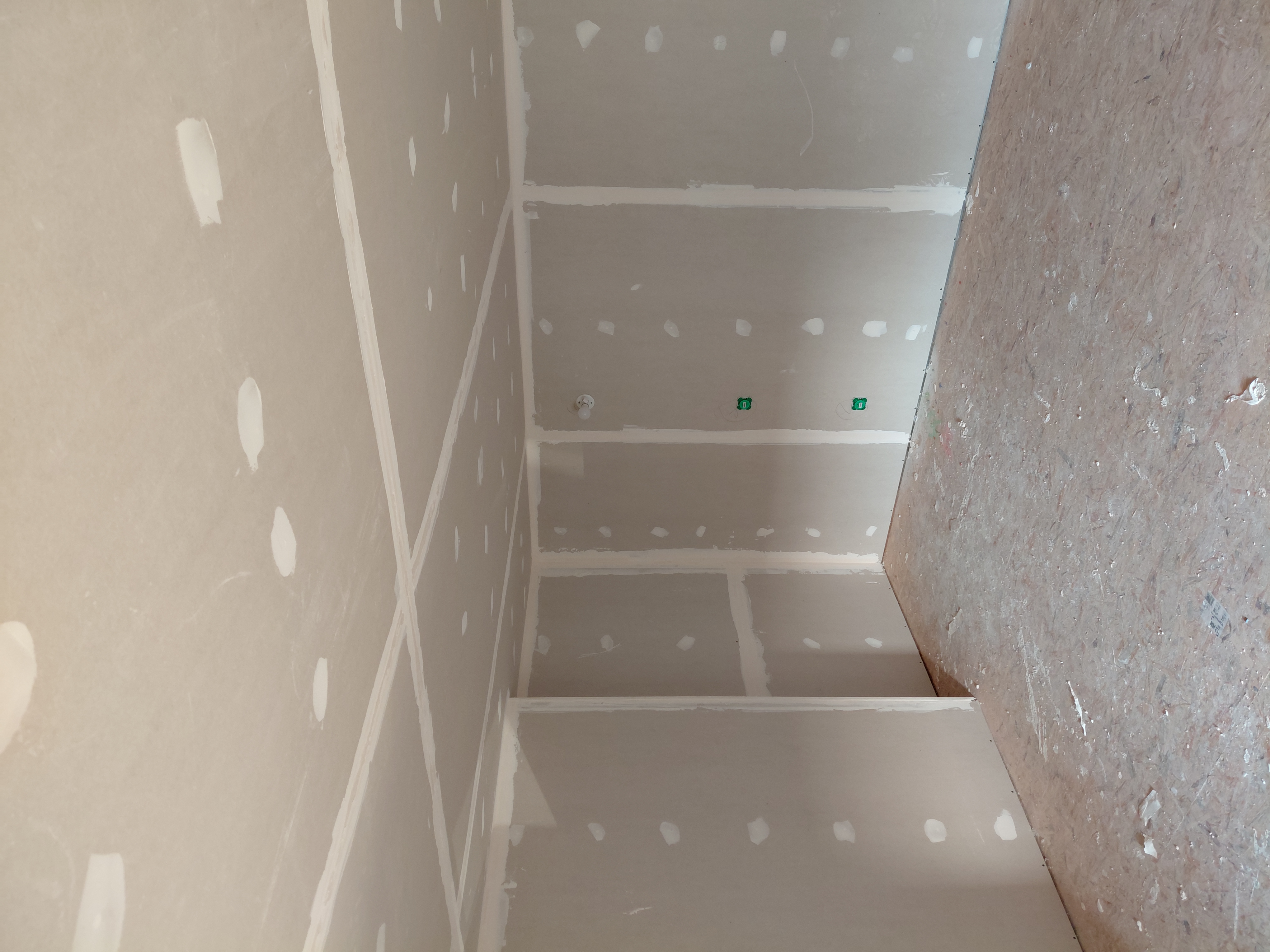 UN SEUL ARTISAN POUR VOTRE RÉNOVATION DE A À Z